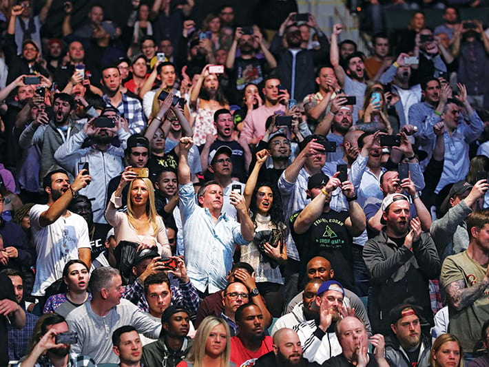 ufc 57 crowd taking videos of the event