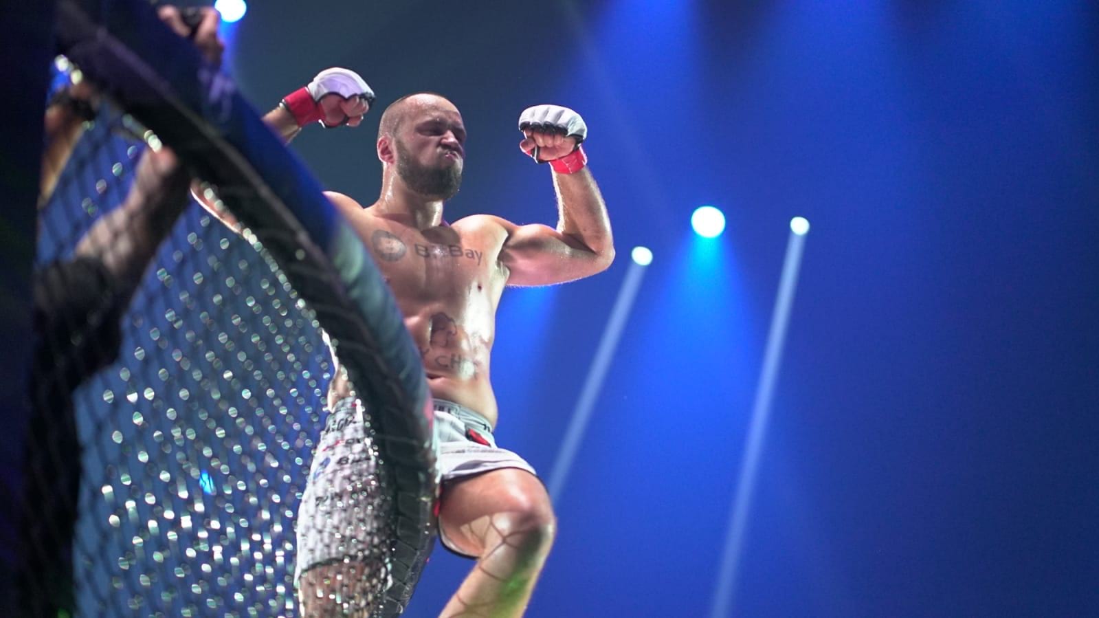 Tomasz Narkun after beating Przemysław Mysiala at KSW 50 in London