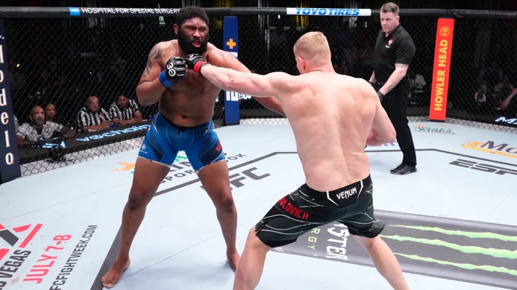 UFC Vegas 71 Sergei Pavlovich runs through Curtis Blaydes in one round